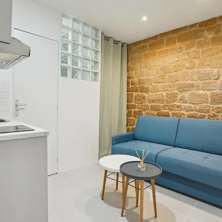 Apartment Tiny 12 D Paris's Heart! *